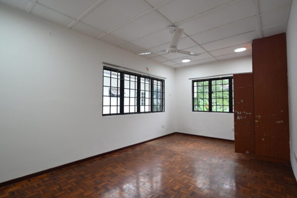 Taman U Thant, Ampang - Image 11