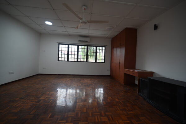 Taman U Thant, Ampang - Image 17