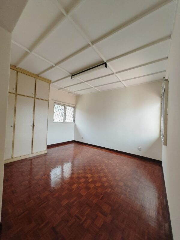 ttdi, Taman Tun Dr Ismail - Image 13