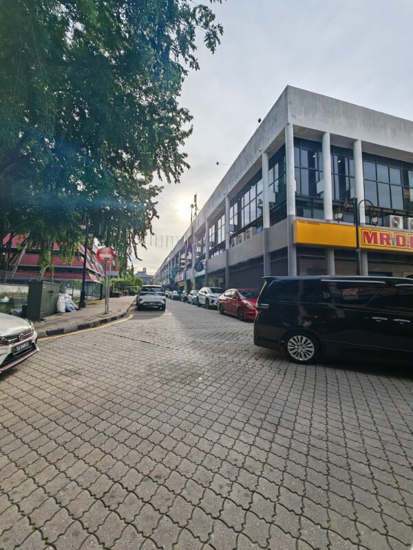 Taman Tun Dr. Ismail, Kuala Lumpur - Image 3
